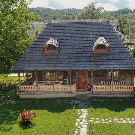 Casa Din Susani Calinesti  Buitenkant foto