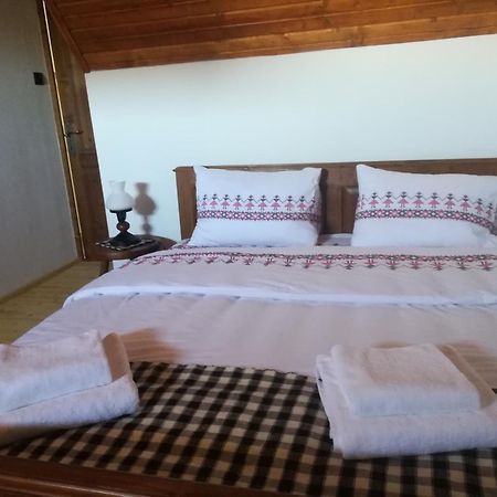 Casa Din Susani Calinesti  Kamer foto