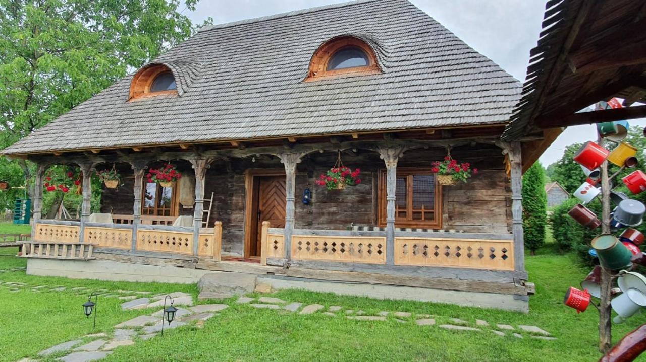 Casa Din Susani Calinesti  Buitenkant foto
