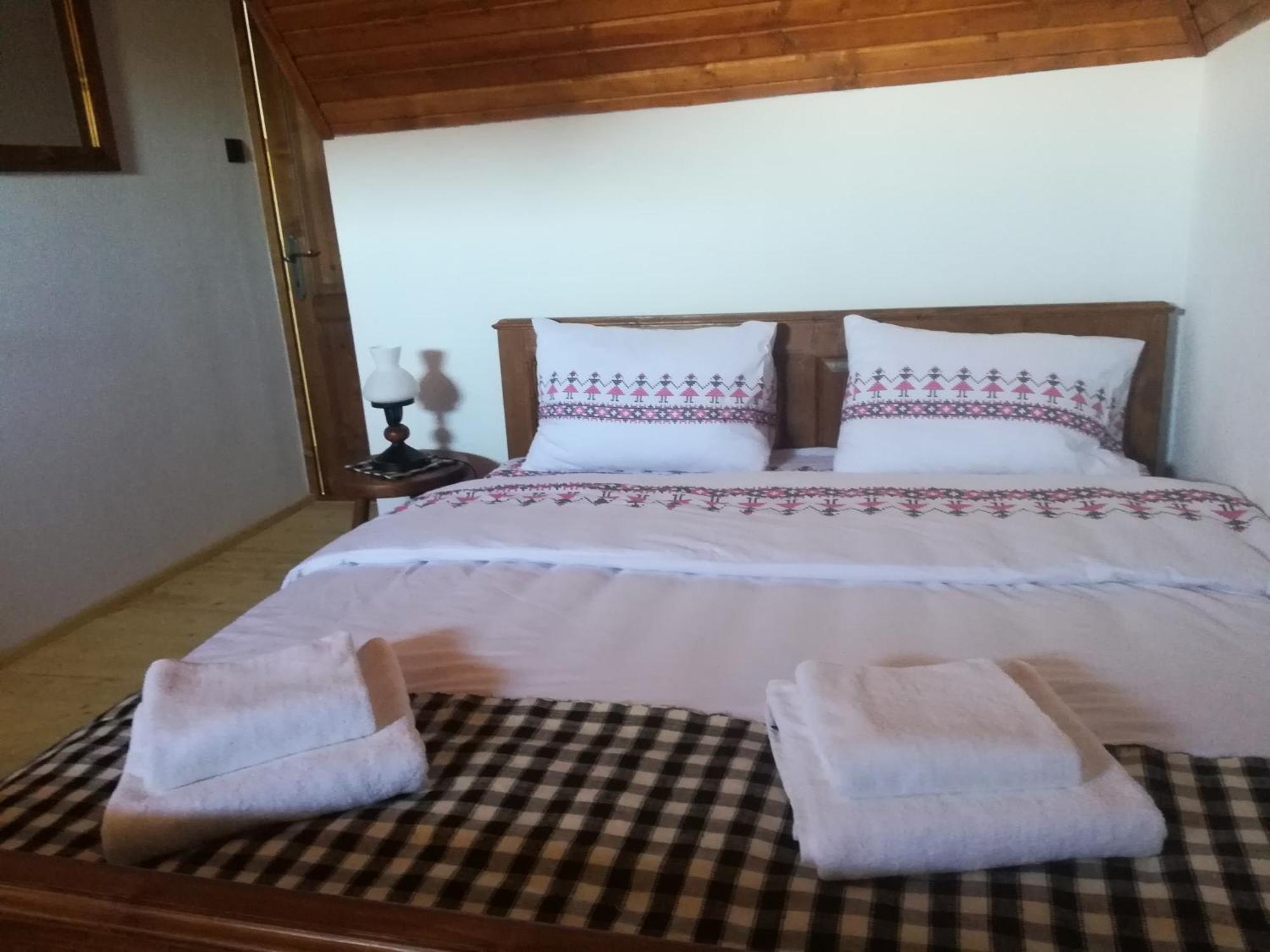 Casa Din Susani Calinesti  Kamer foto